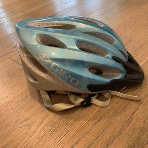 Giro Women’s Bike Helmet